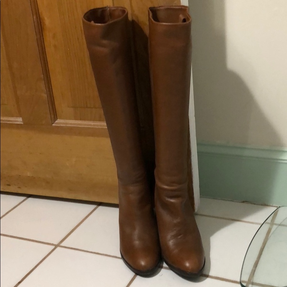 Banana Republic Leather Pull On Boots